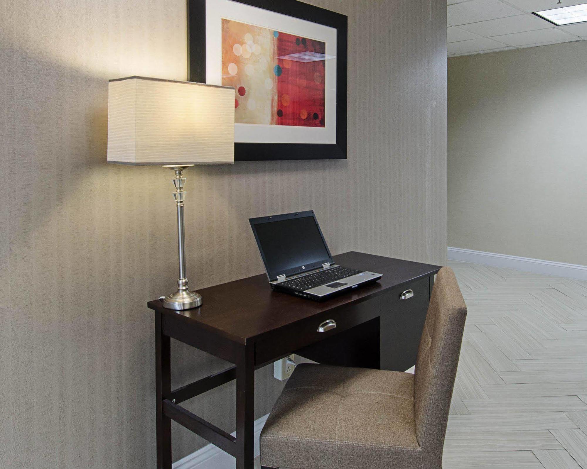 Suburban Extended Stay Hotel Worcester Esterno foto